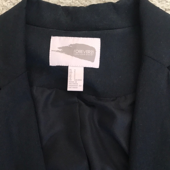 Blazer - Picture 3 of 7